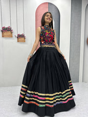 Exclusive White Cotton Gamthi Work Lehenga