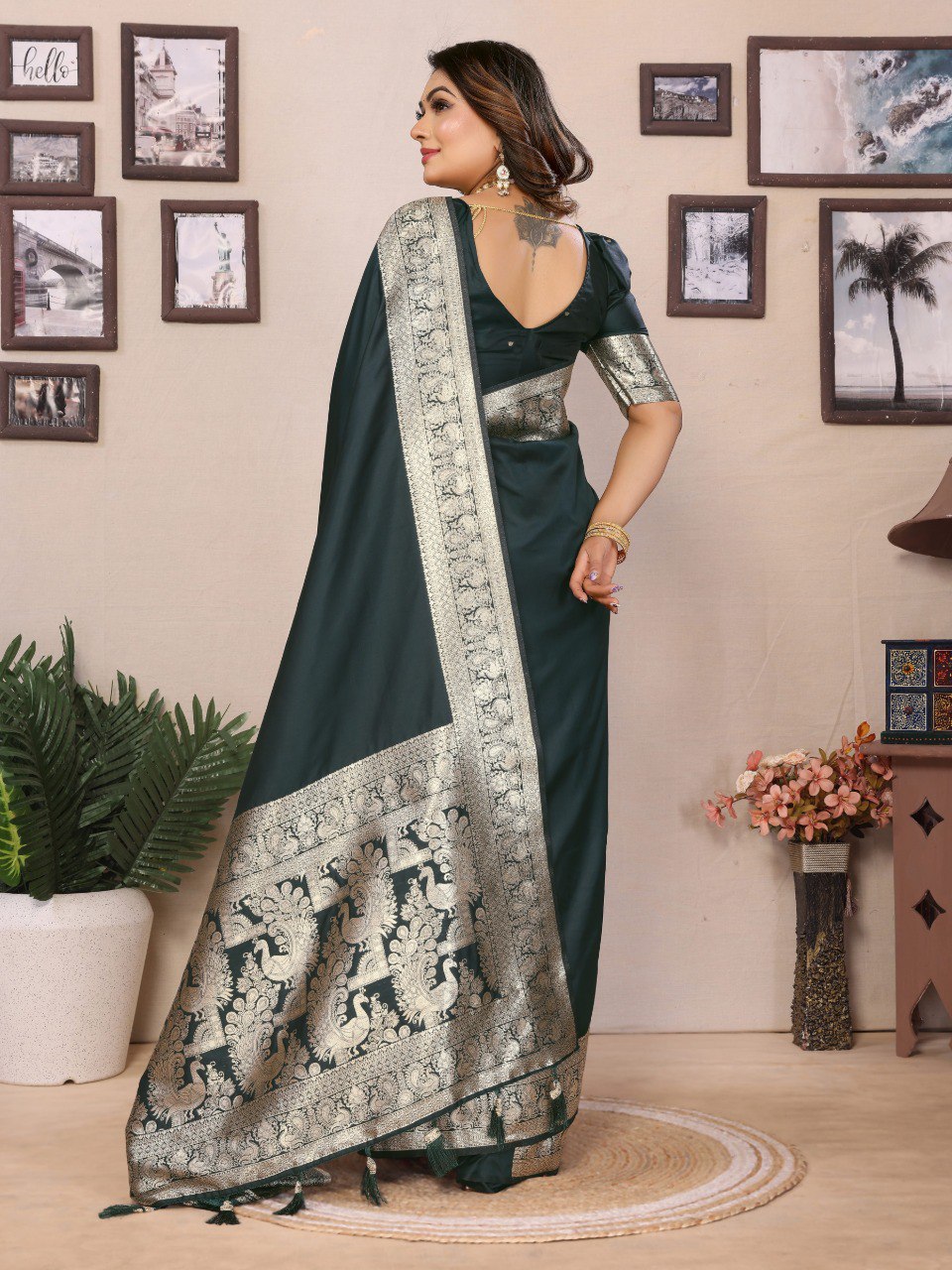 Glorious Pink Banarasi Silk Weaving Saree