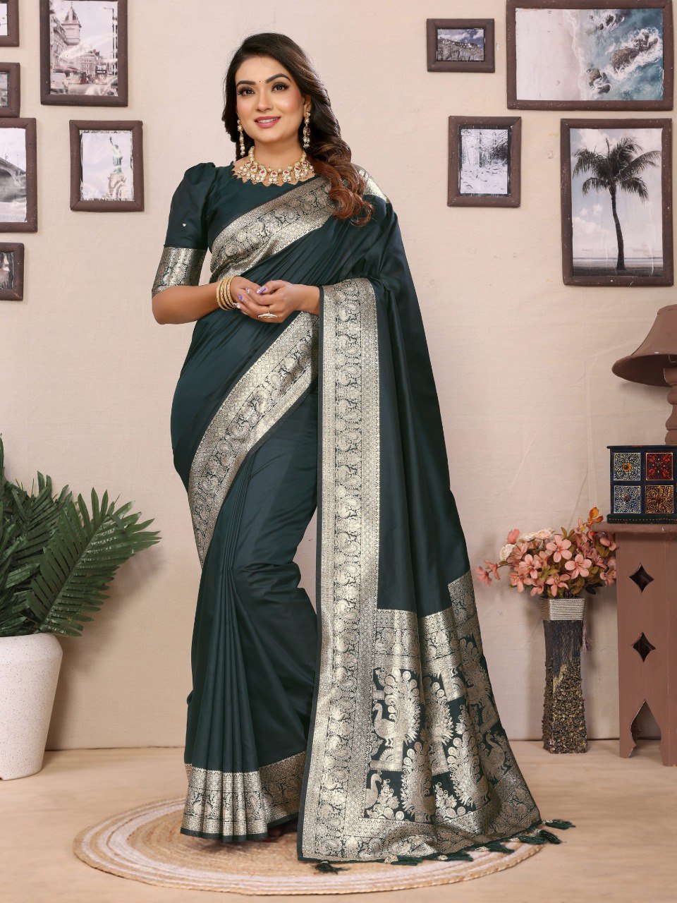 Glorious Pink Banarasi Silk Weaving Saree