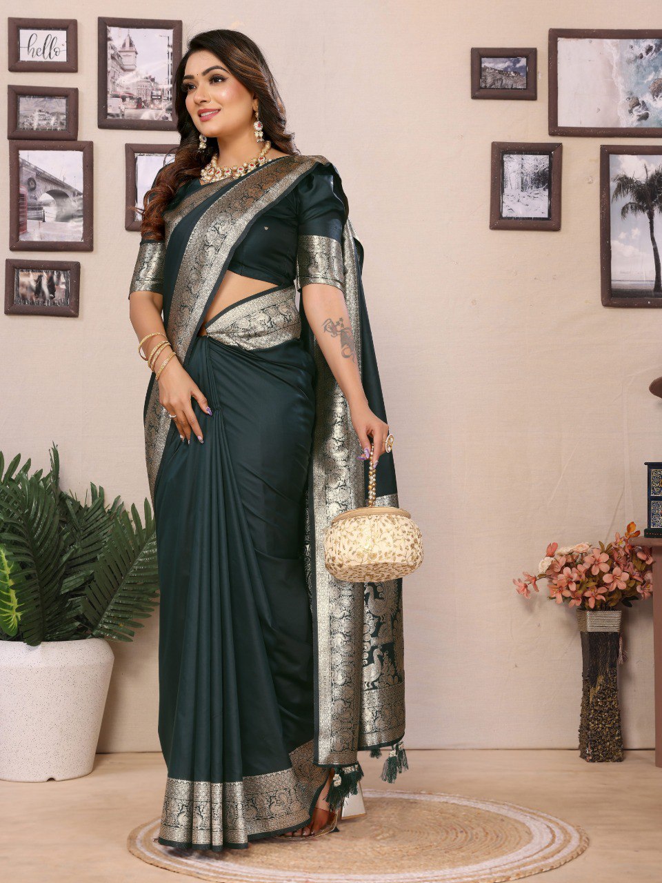Glorious Pink Banarasi Silk Weaving Saree